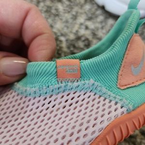 Nike Aquasocks toddler 8T